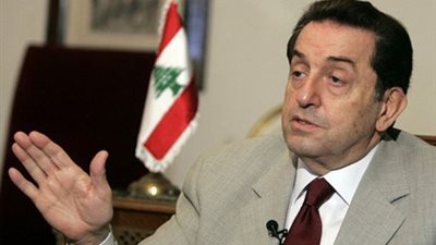 وزير الاتصالات اللبناني ينفي أي علاقة لوزارته بقطع خدمة 