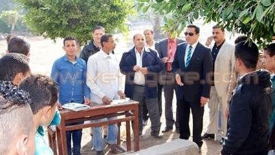 بالصور.. مجازاة 7 عاملين بمدرسة ديرب نجم لانصرافهم قبل المواعيد الرسمية