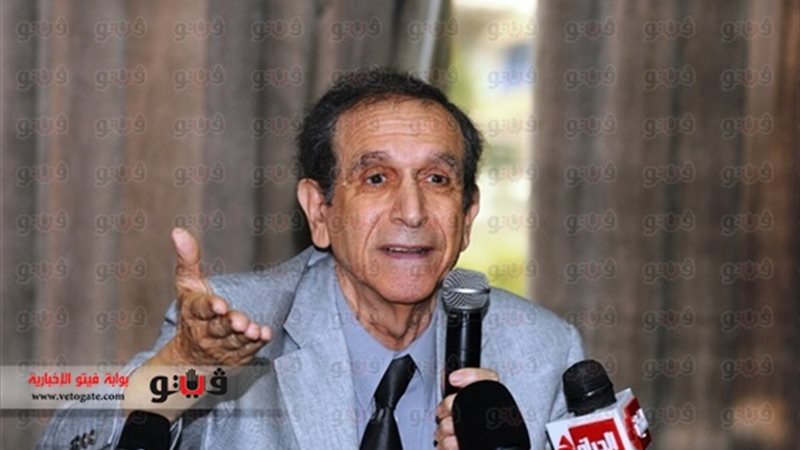 حسام عيسى وزير التعليم