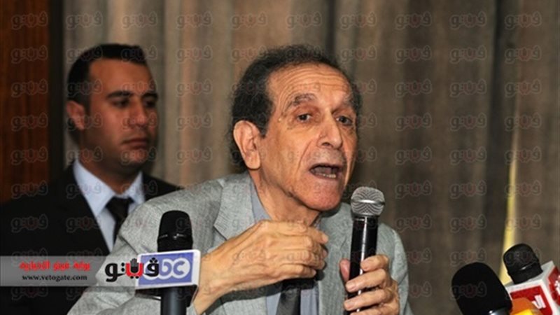 الدكتور حسام عيسى