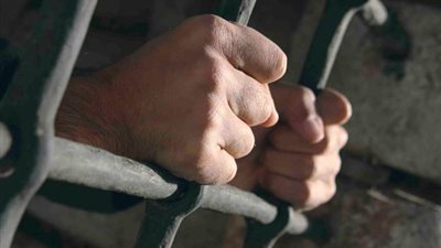 سقوط توربينى جديد بمنشأة ناصر.. التحقيقات: يعتدى على 36 طفلا ويصورهم بالفيديو.. يعترف: قهرت الأطفال زي ما اتعمل فيا صغيرا.. يتخذ شقة بمنشأة ناصر وكرا لأعماله الاجرامية.. أولياء الأمور يكتشفون الوقائع