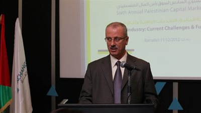 رئيس حكومة رام الله يبحث مع السفير المصرى المصالحة والمعابر