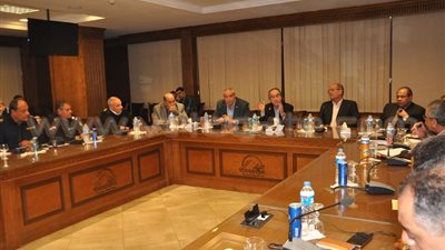 بالصور.. «الجيزة» تغلق منشأتين في العجوزة