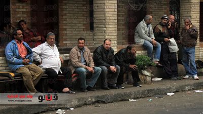 بالفيديو والصور.. عمال النقل يواصلون الإضراب للمطالبة بتحسين أوضاعهم المالية