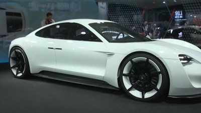 سيارات كهربائية عالية الأداء والجودة من «بورش»