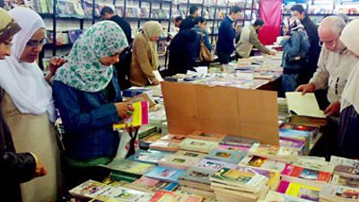 تخفيضات 20% على مطبوعات هيئة الكتاب في معرض الإسكندرية