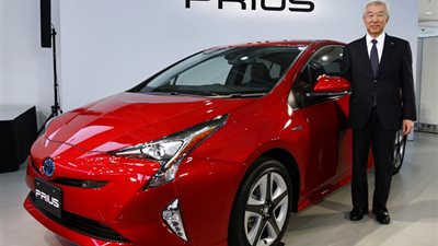 بالصور.. «تويوتا» تبدأ بيع «بريوس» الهجينة الجيل الرابع رسميًا