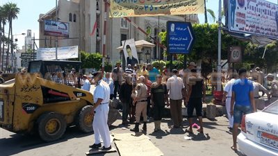 ضواحى بورسعيد وشرطة المرافق يشنان حملة لإزالة التعديات