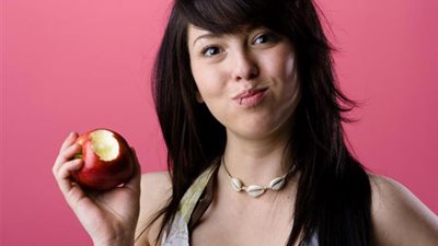 التفاح صيدلية متكاملة لعلاج السرطان والسمنة