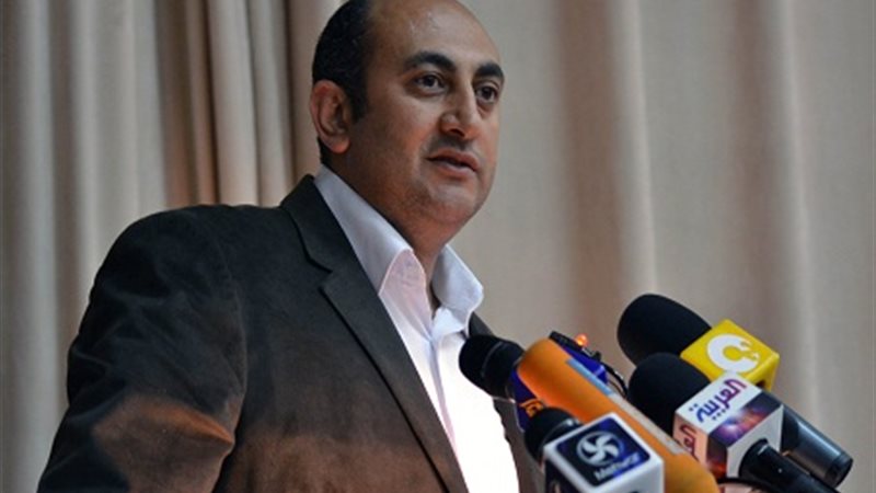 خالد على