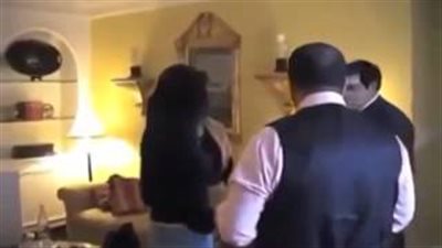 بالفيديو..«بن علي» وزوجته خلال إدارته لأعماله داخل أحد الفنادق