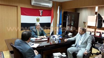 رئيس جامعة دمياط يلتقى أعضاء 