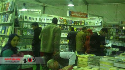 بالصور.. إقبال ضعيف على معرض الكتاب بالإسكندرية
