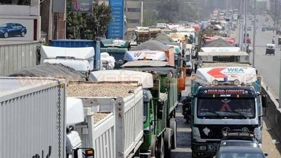 شلل مروري على طريق القاهرة-الإسكندرية الزراعي بسبب حادث تصادم بطوخ