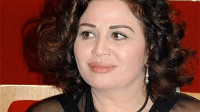 إلهام شاهين: ممنوع تواجد الصحفيين والإعلاميين في عزاء والدة ميرفت أمين