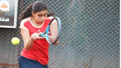 سارة إسماعيل تتأهل لربع نهائي بطولة الجزيرة للتنس