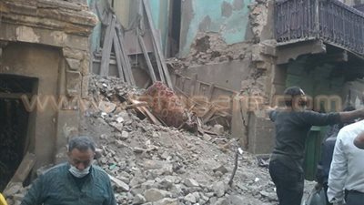 «الصحة»: إصابة شخصين في انهيار عقار الترجمان