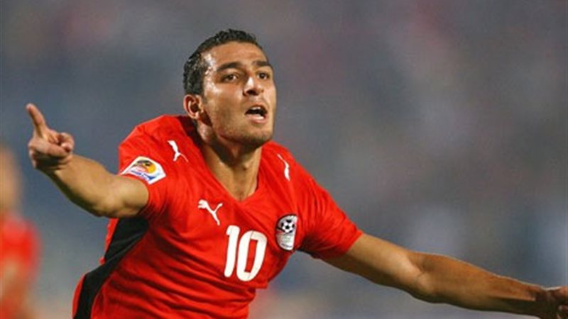 اللاعب احمد شكرى