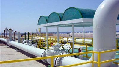 احتياطات الغاز بالبحر المتوسط أمل مصر.. «شروق» يتفوق على «لوثيان» الإسرائيلي بـ8 تريليونات قدم مكعب.. البترول: لدينا خطوط لنقل الغاز.. و«خبير» يقترح الاكتتاب لإنشاء شركة 