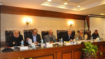 «العادلى» يدرس تنفيذ مشروع جراجات متعددة الطوابق للقضاء على التكدس