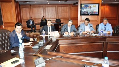 بالصور.. «أشرف صبحي» يجتمع بلجنة تطوير المشروع القومي للناشئين