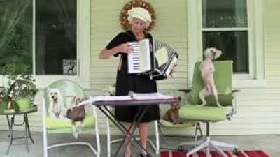 بالفيديو.. كلب يرقص على الموسيقى بشكل طريف