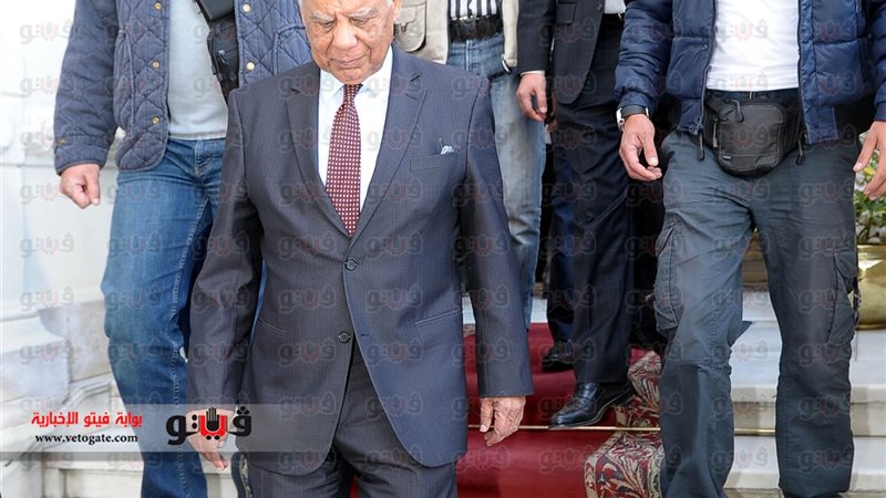 رئيس الوزراء المستقيل