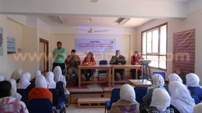 بالصور.. «تنقية المياه» في ندوة بمدرسة منفلوط الإعدادية بنات