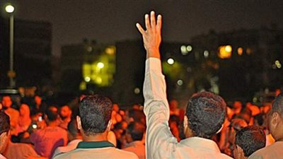 مسيرة ليلية لأعضاء 