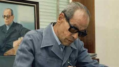 نجيب محفوظ يكتب: أنا غير مهتم بالموضة