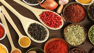 5 أنواع من الأعشاب المطهرة لمجرى الدم