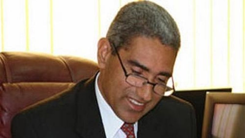 عباس منصور رئيس جامعة