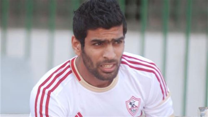 إسلام عوض لاعبا الفريق