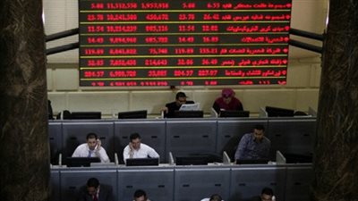 البورصة تهوى للمنطقة الحمراء ورأسمالها يخسر 2.34 مليار جنيه