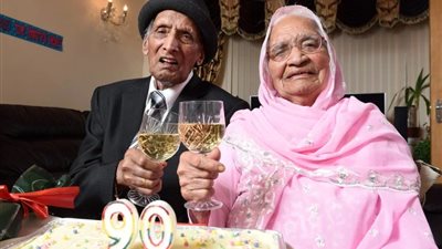بالصور.. أقدم زوجين في العالم يحتفلان بذكرى زواجهما الـ90