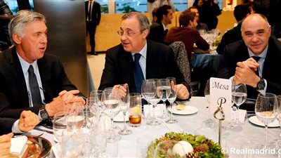 بالصور.. نجوم ريـال مدريد يحتفلون بالكريسماس في وجود 