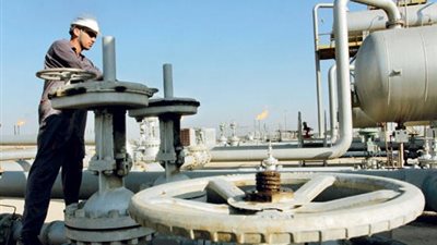 النفط يهوي 5% قرب 60 دولارا للبرميل