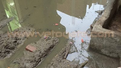 بالفيديو والصور.. «ميت حمل» بالشرقية تغرق في برك الصرف الصحي