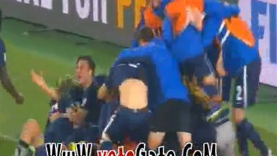 بالفيديو.. فرحة هيسترية بين لاعبى أوكلاند سيتى وبكاء لاعبى المغرب التطوانى