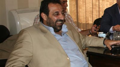 صديق والشيخ وعبد المنعم يتقدمون بأوراق الترشح لعضوية 