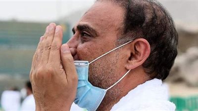 خشوع ودعاء وتضرع إلى الله.. مشاهد تتصدر وقفة الحجاج بعرفات| فيديو وصور