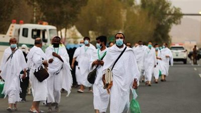 لحظة وصول خطيب يوم عرفة بندر بليلة إلى مسجد نمرة | فيديو