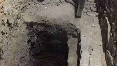 القبض على 5 أشخاص بينهم سيدة لتنقيبهم عن الآثار بعين شمس