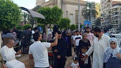 بث مباشر.. أجواء احتفالية بعيد الأضحى أمام مسجد النصر بالمنصورة