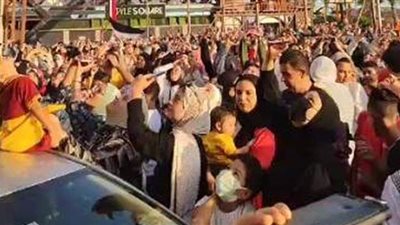 بث مباشر.. بلالين وفوم.. شلالات الفرحة تغطي شوارع بورسعيد احتفالا بعيد الأضحى