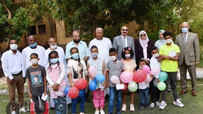 أثناء زيارته لدار رعاية البنين.. محافظ أسوان يقرر صرف 200 ألف جنيه لدعم الخدمات | صور