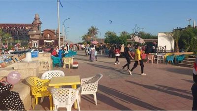 بث مباشر.. زحام على كورنيش بورسعيد في أول أيام عيد الأضحى