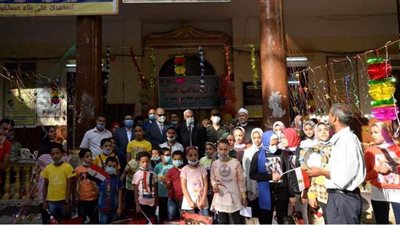 محافظ أسيوط يقدم العيديات لاطفال دار الايتام في الأضحى|فيديو