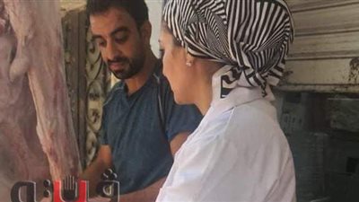 شاهد.. طبيبات الإسماعيلية البيطريات يتصدرن مشهد الإشراف على ذبح الأضاحي