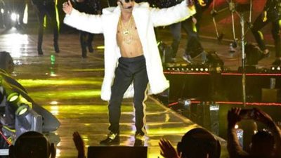 هاني شاكر: ظاهرة رقص وعري محمد رمضان على المسرح لن تستمر | فيديو